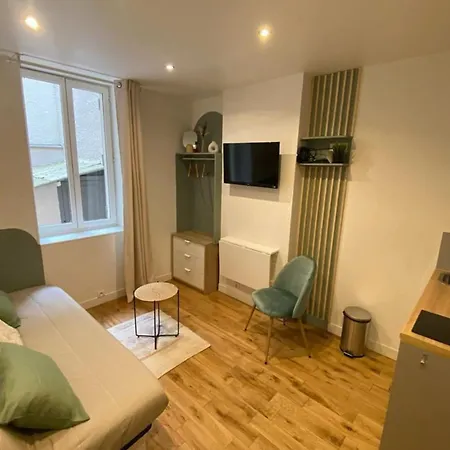 Fully Equipped Perrache Confluence District Practical & Centra *